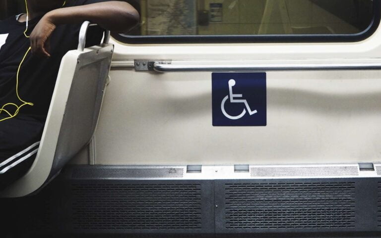 Niepełnosprawna Barcelona — część 2 (metro, pociąg i tramwaj)